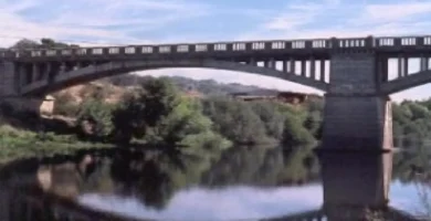 El Viaducto del Alagón: La historia olvidada del puente que transformó Montehermoso
